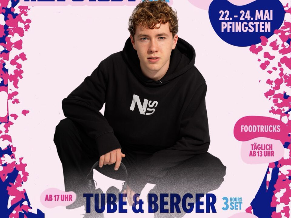 DJ NUS aus Köln/Bonn beim Altstadt Open Air in Bonn am 24.05.2026 von 17–19 Uhr vor dem DJ-Duo Tube&Berger. NUS spielt ein House, Melodic Techno, Deep und Progressive House Opening Set.